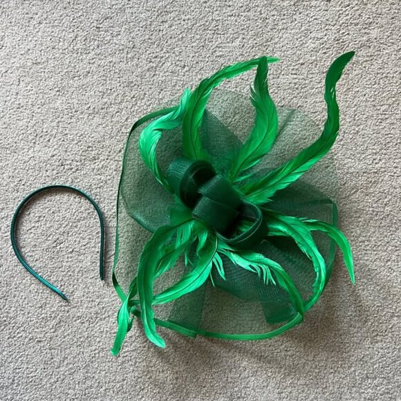 Fascinator Headpiece for Special Occasions - Picture 6 of 10